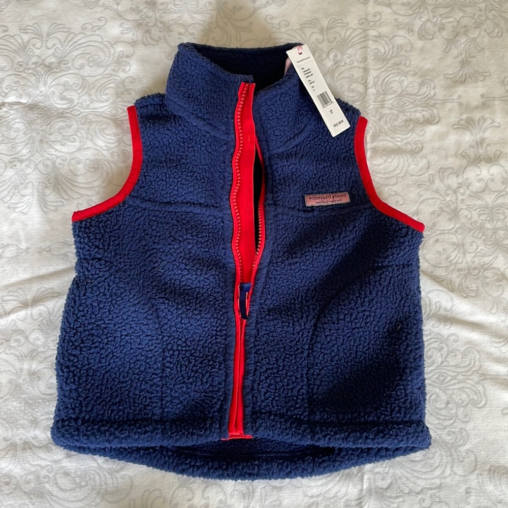 NWT Boys Vineyard Vines Sherpa Vest, size 3T, perfect for fall!